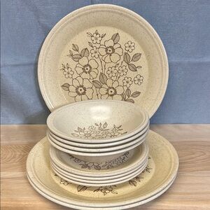 1970s JOHN TAMS England Banquet Floral Cream Dinnerware Set